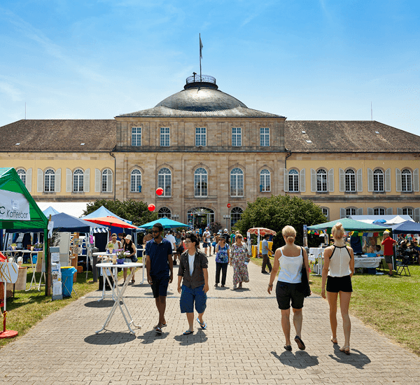 Universität Hohenheim: Studiere am schönsten Uni-Campus Deutschalnds mit Barockschloss und Parkanlagen